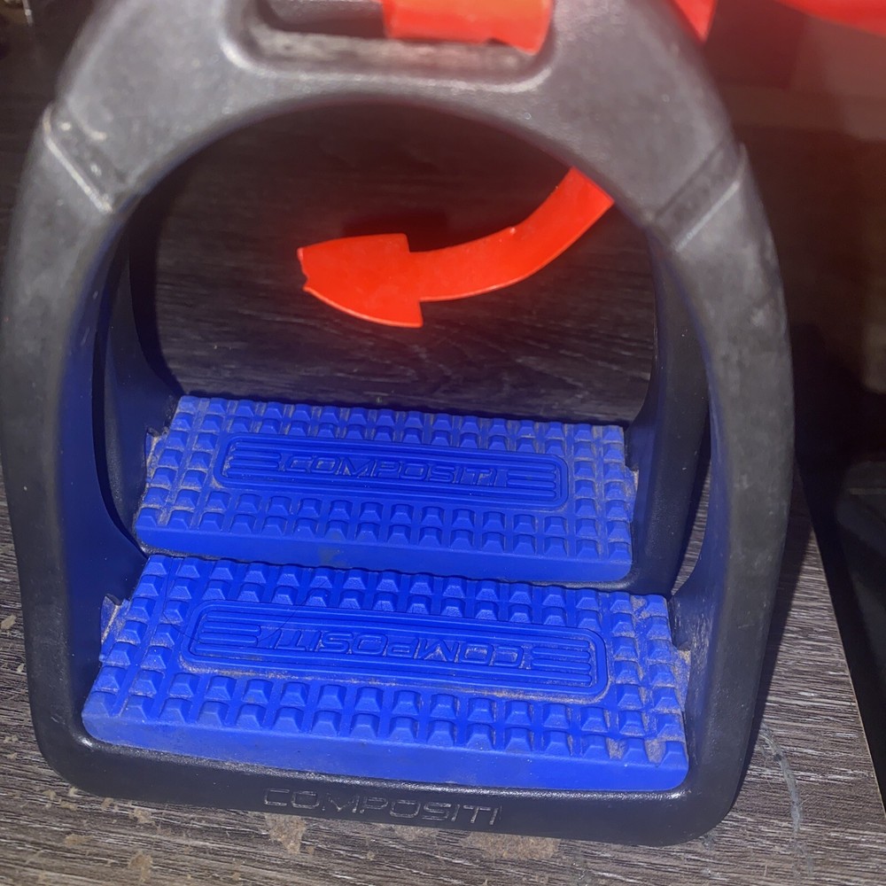 Composite Children’s Stirrups 4”