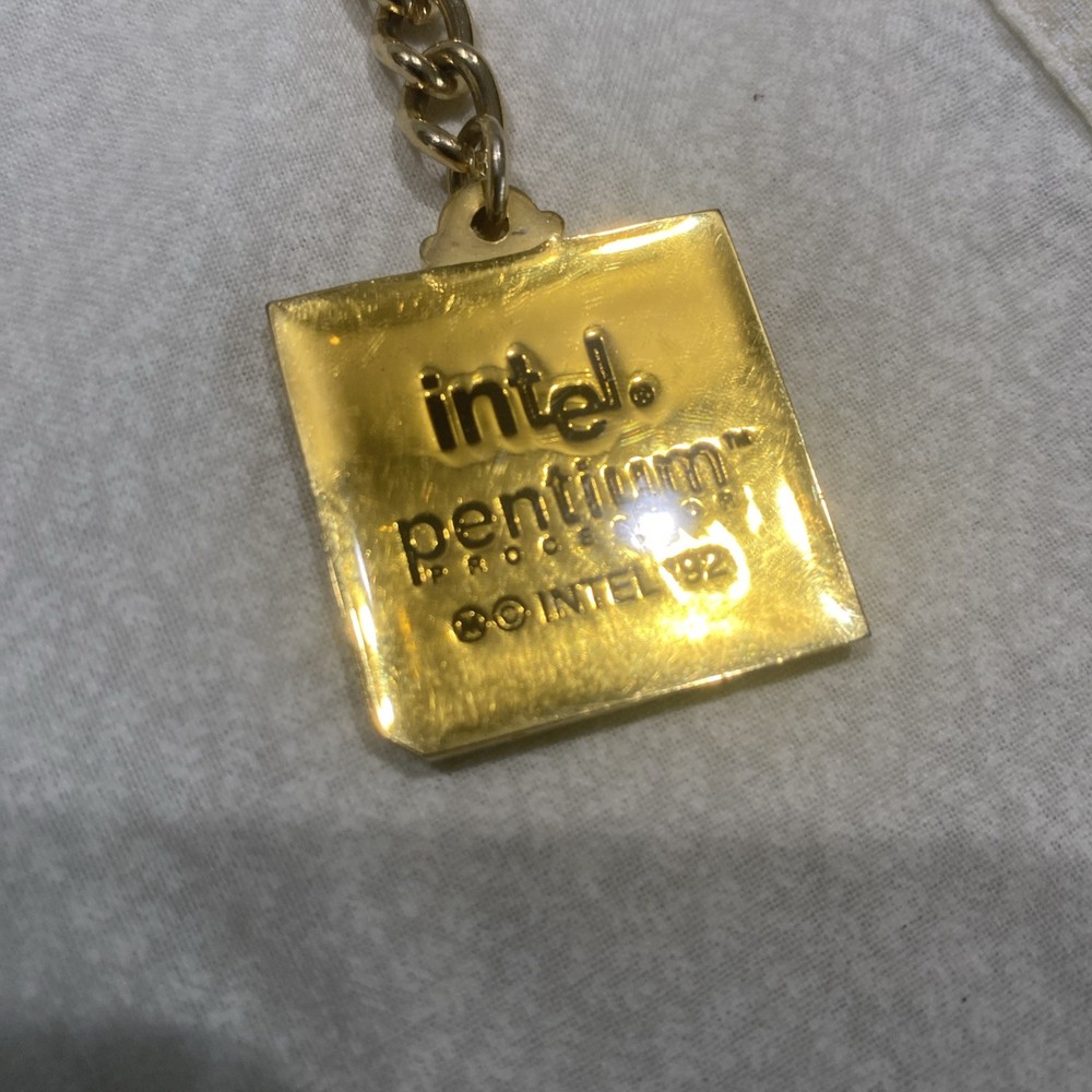 1992 Intel Pentium Processor Chip Goldtone Keychain, NOS