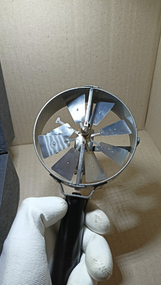 Vintage Mechanical Anemometer Soviet Wind Indicator USSR 1965s DESCRIPTION!