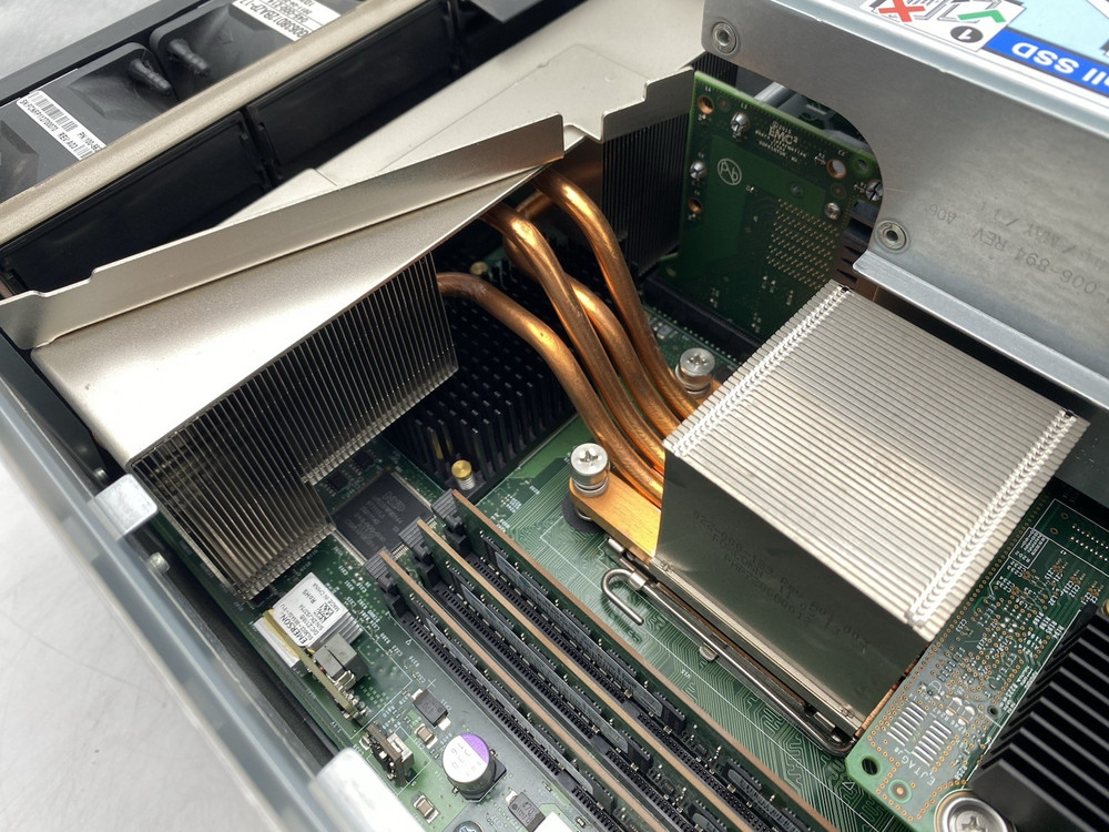 EMC Controller 110-140-112B Vnxe3300 2.13Ghz Storage Processor 12GB RAM Diskless