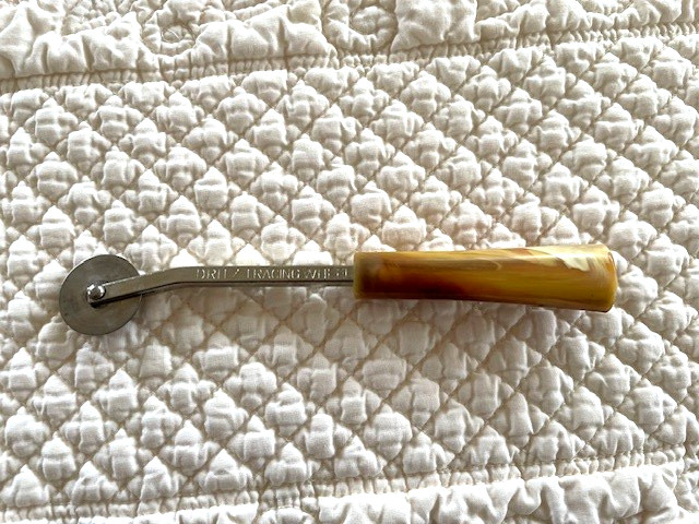 Vintage Dritz Tracing Wheel  Bakelite Handle