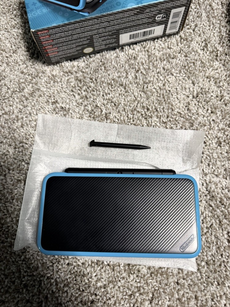 Nintendo New 2DS XL Console Bundle !