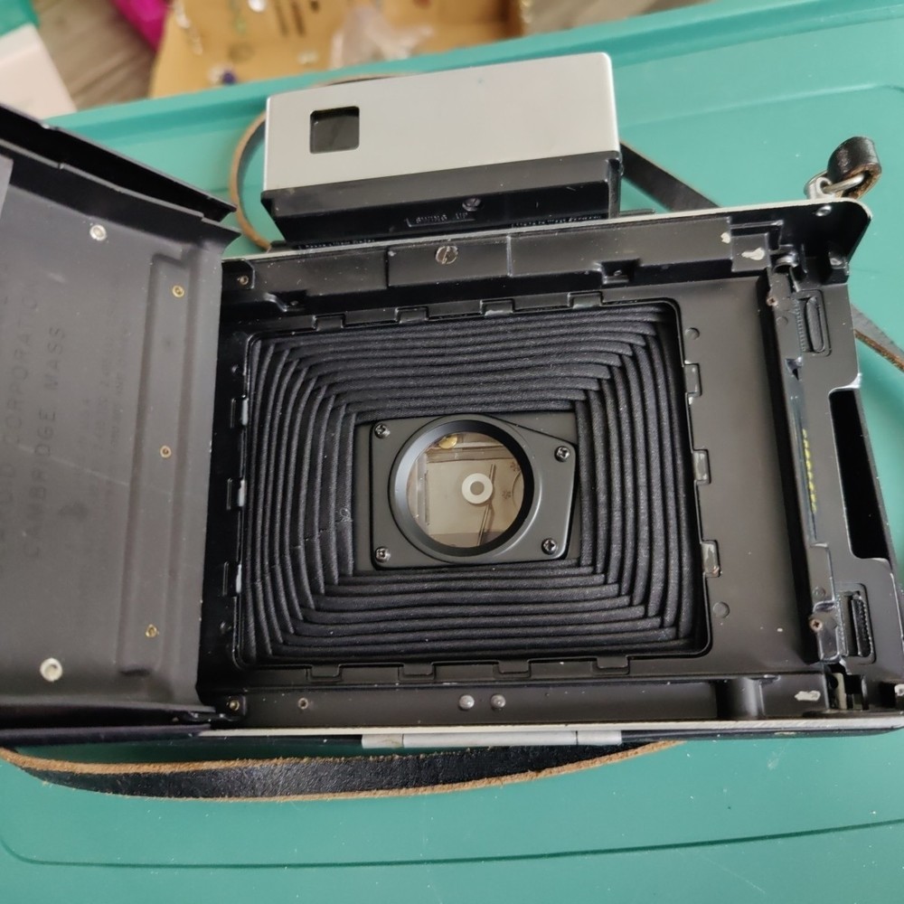 Vintage Polaroid Automatic 250 Land Camera Folding Instant Camera Untested