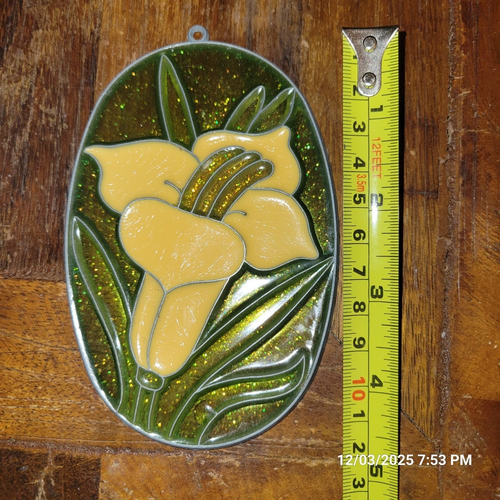 Stained Glass Lilly Window Suncatcher Multicolor 4.5”