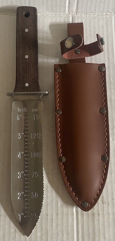 Gardening Knife With Sheath