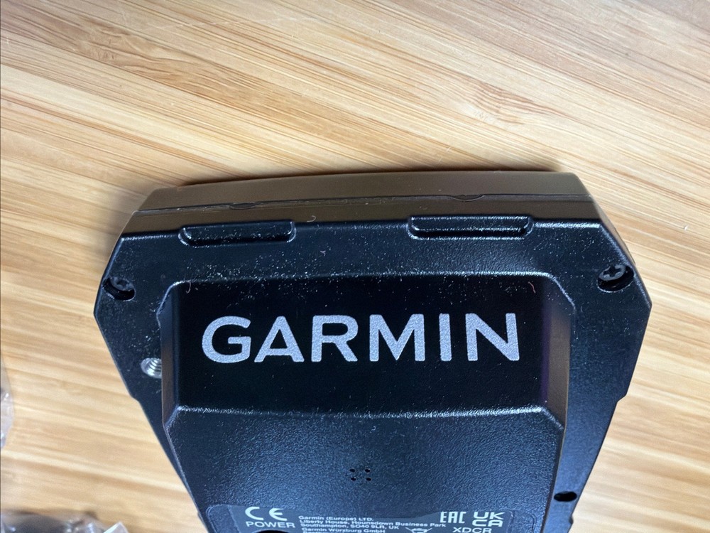 Garmin Striker Plus 4 Fishfinder + Transducer
