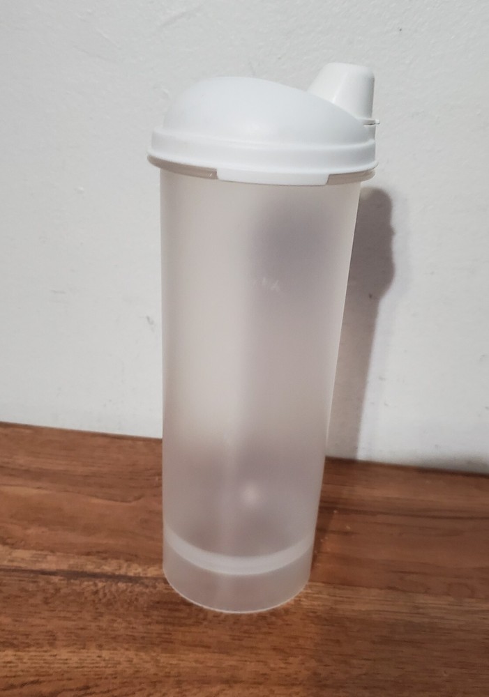 Measurement Mixing Drink Bottle Plastic 750 ML