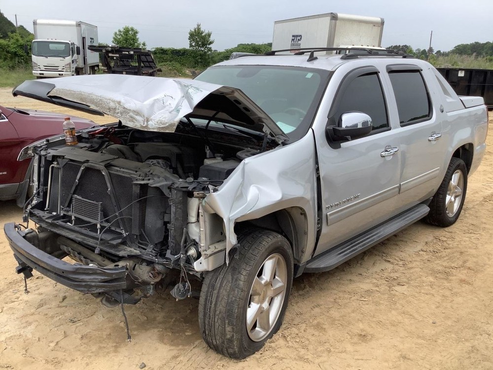 AVALNCH15 2013 Glove Box 4651485