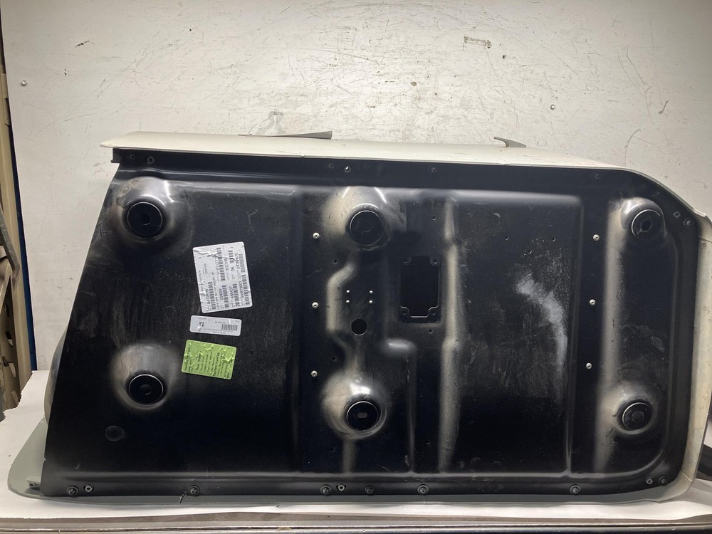 Volvo VNL Right/Passenger Sleeper Cabinet - Used