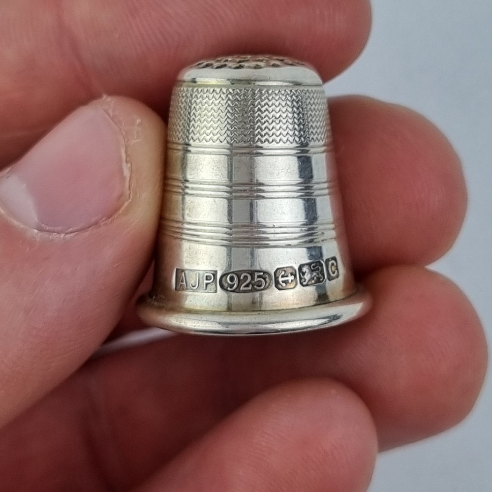 Solid Silver Thimble Birmingham 2002 A J Poole