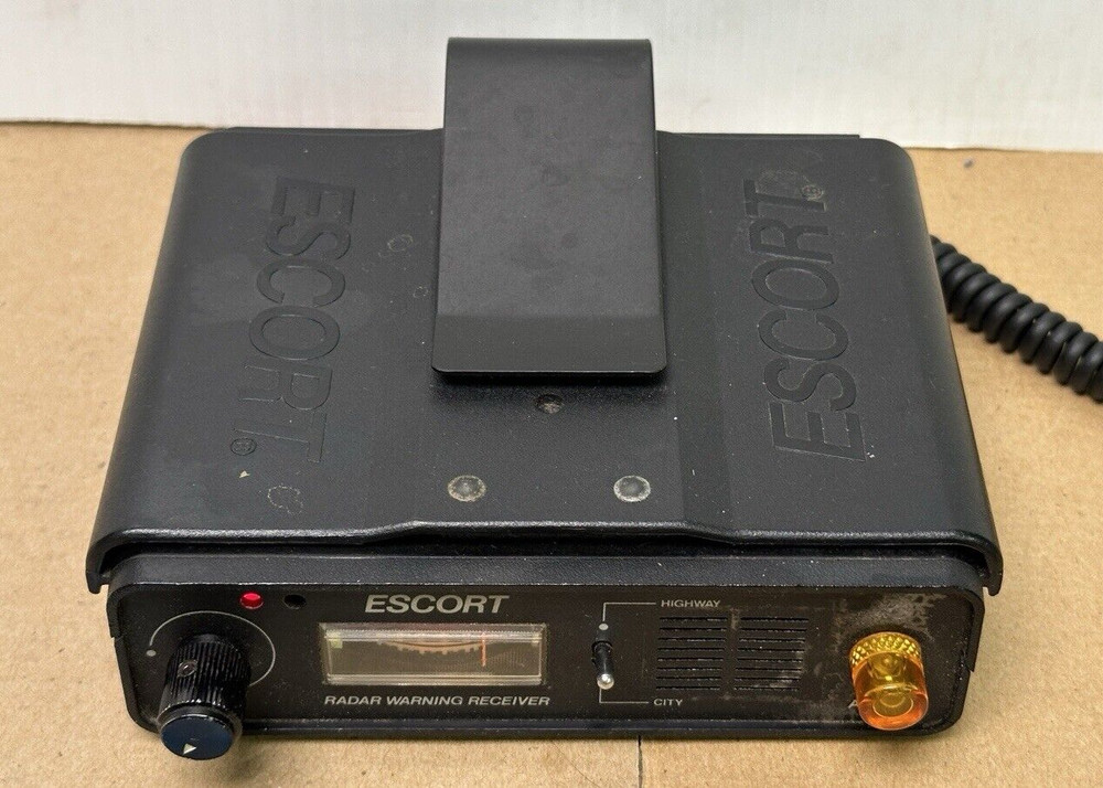 Cincinnati Microwave ESCORT Radar Detector w/ Mount, Cable -Meter not responding