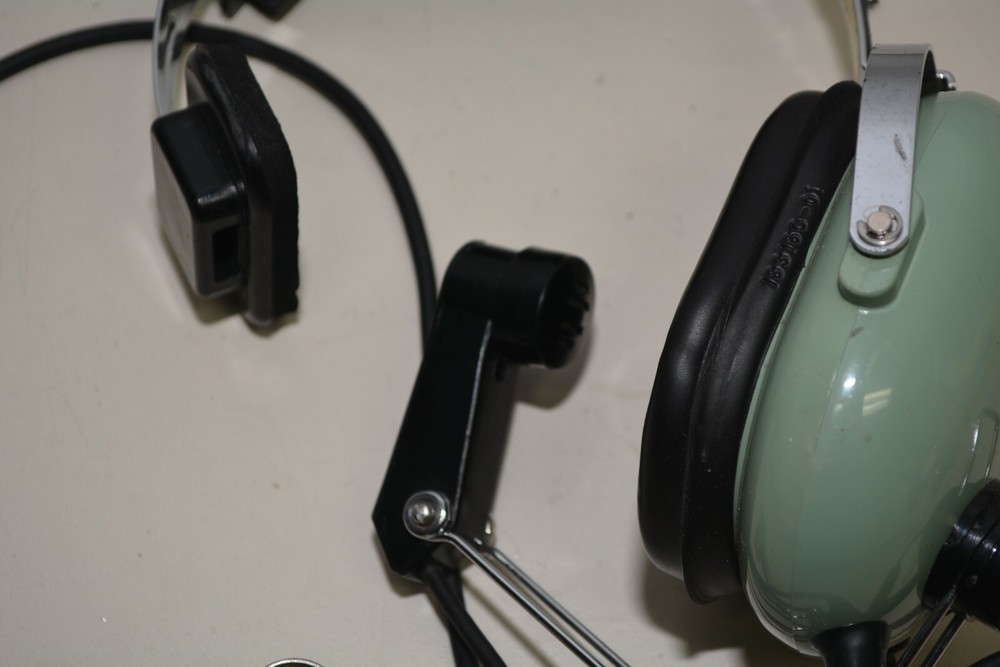 David Clark Model H3391 Headset #Z350