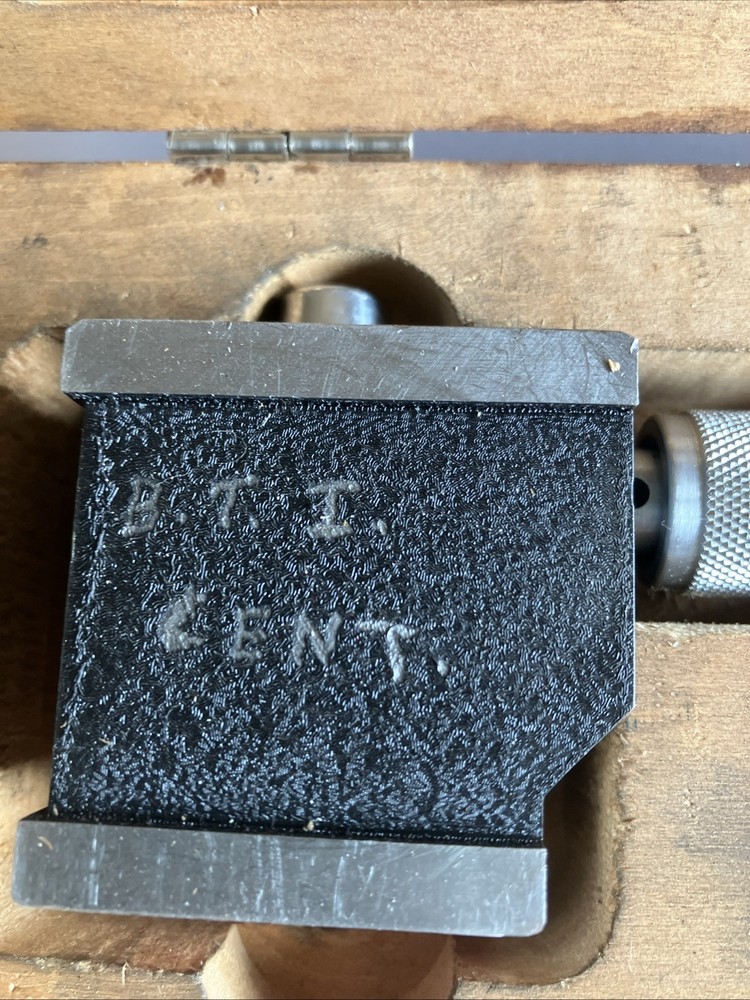 Starrett No. 657 Magnetic Base