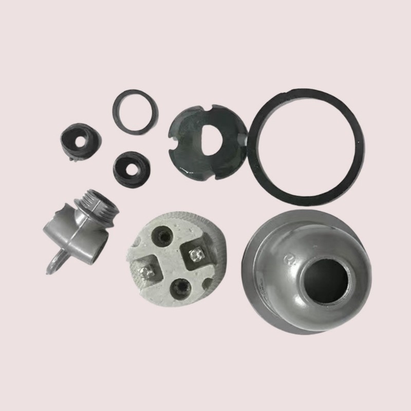 E27 Screw In Waterproof Light Socket with Heat Resistant Ceramic Head