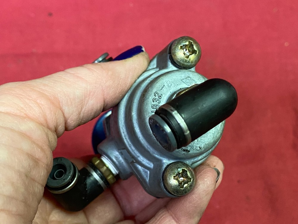 BENDIX SWITCH TRAILER HAND BRAKE ,VALVE, 5000769 , PRE TRIP BRAKE CHECK