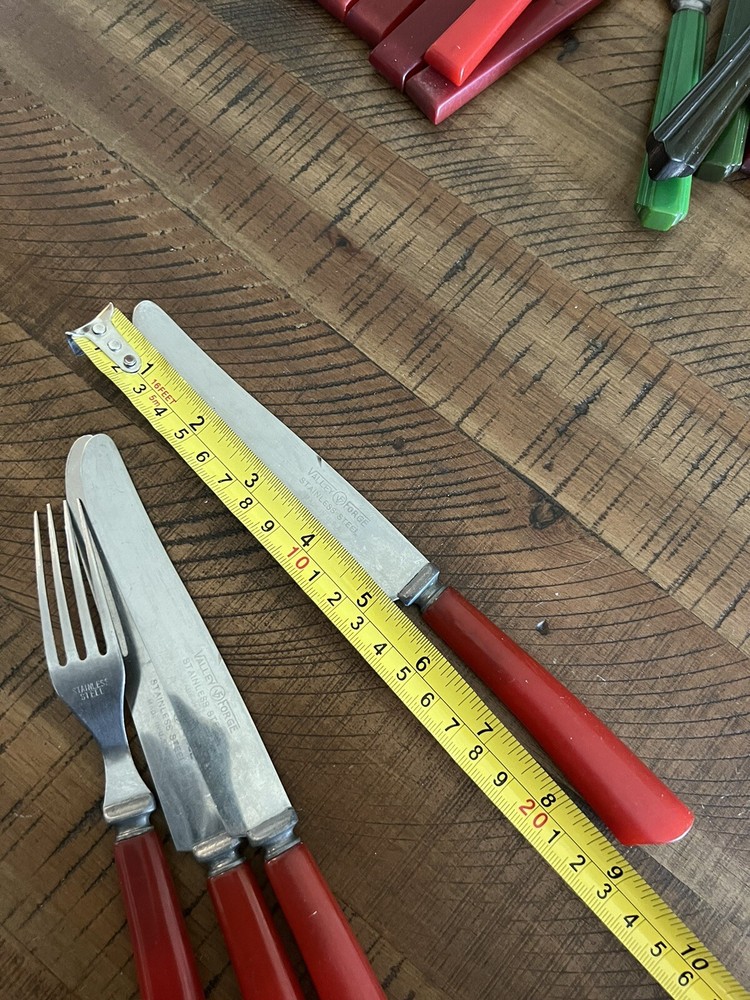 Vintage Red Valley Forge Dinner Knives & Fork Flatware Bakelite?