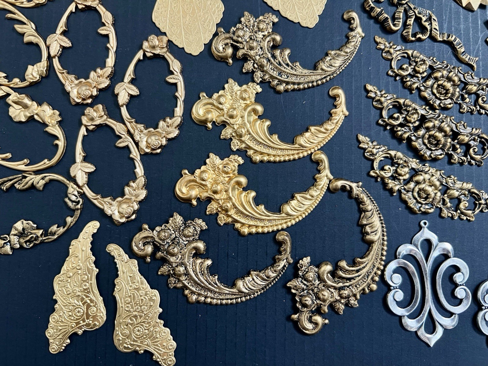 1 Lb + Vtg & New Metal Stampings Brass Gold Frames Settings Pendant Findings Lot