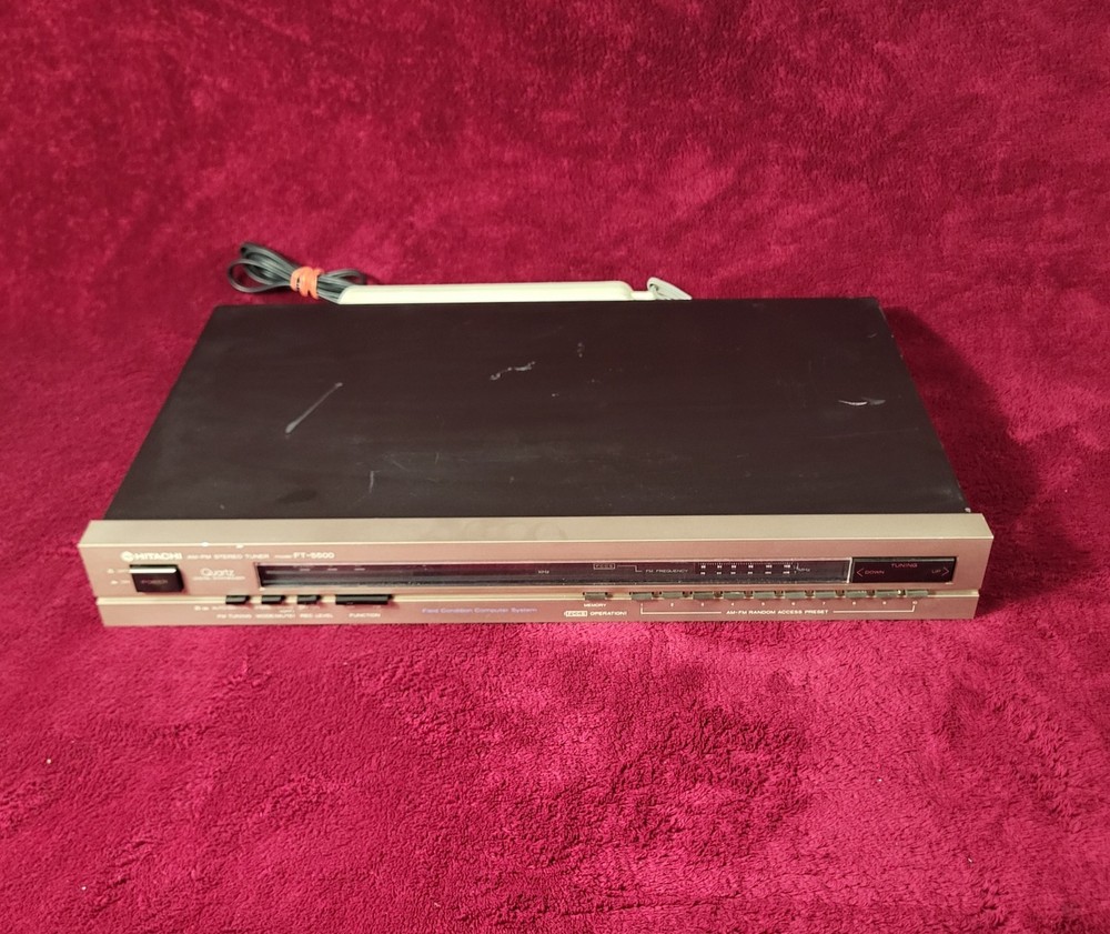 Hitachi FT-5500 Stereo Tuner (1981)