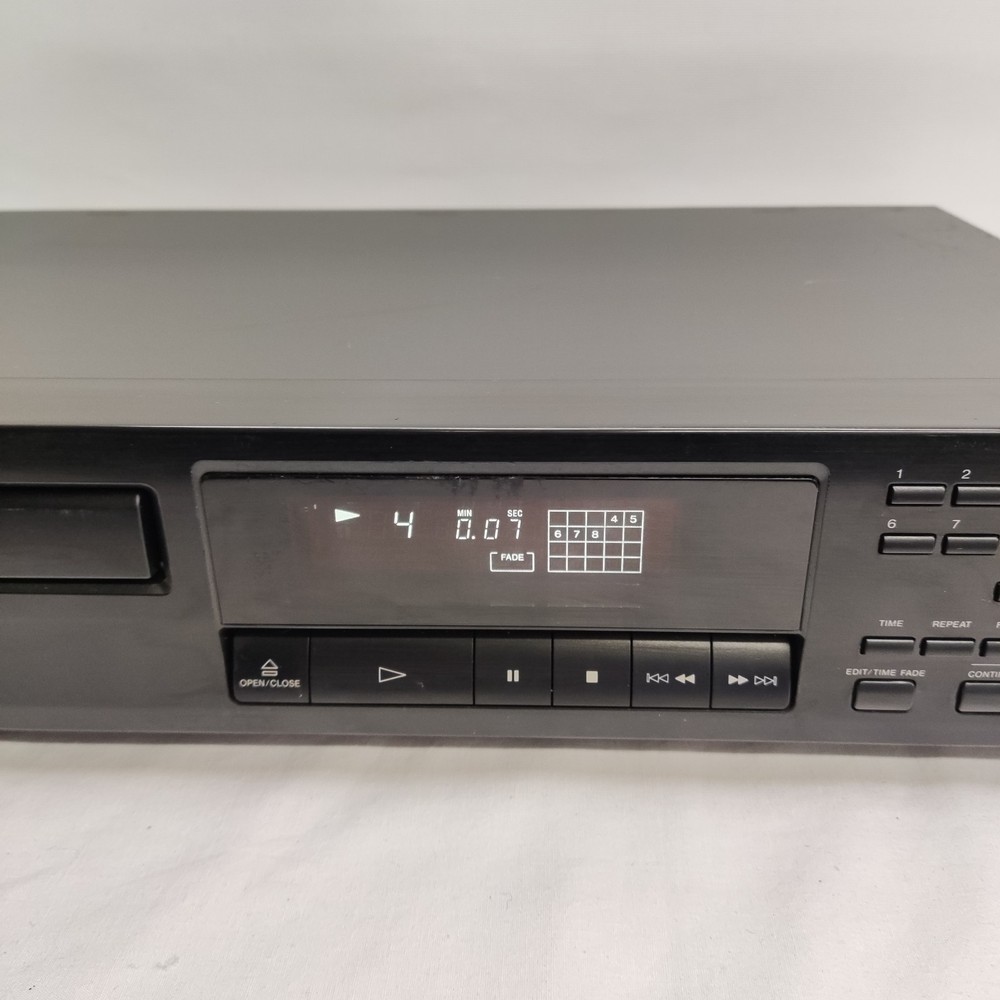 SONY CDP-211 COMPACT DISC CD PLAYER HI-FI SEPARATE
