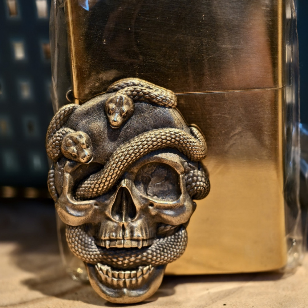 High-Precision Snake Skull Decal Kerosene Lighter (Does Not Include Lighter)