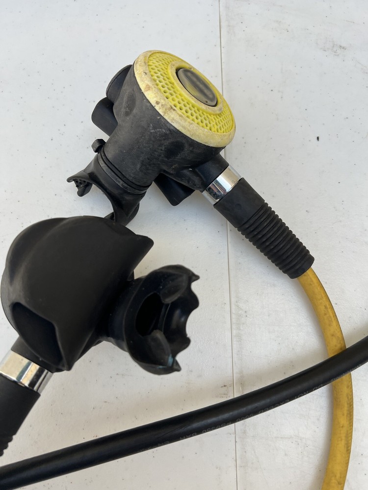 Mares Axis Pro Regulator Set, Yoke, MR12 dfc 1st Stage Octo Scuba Diving DIVE