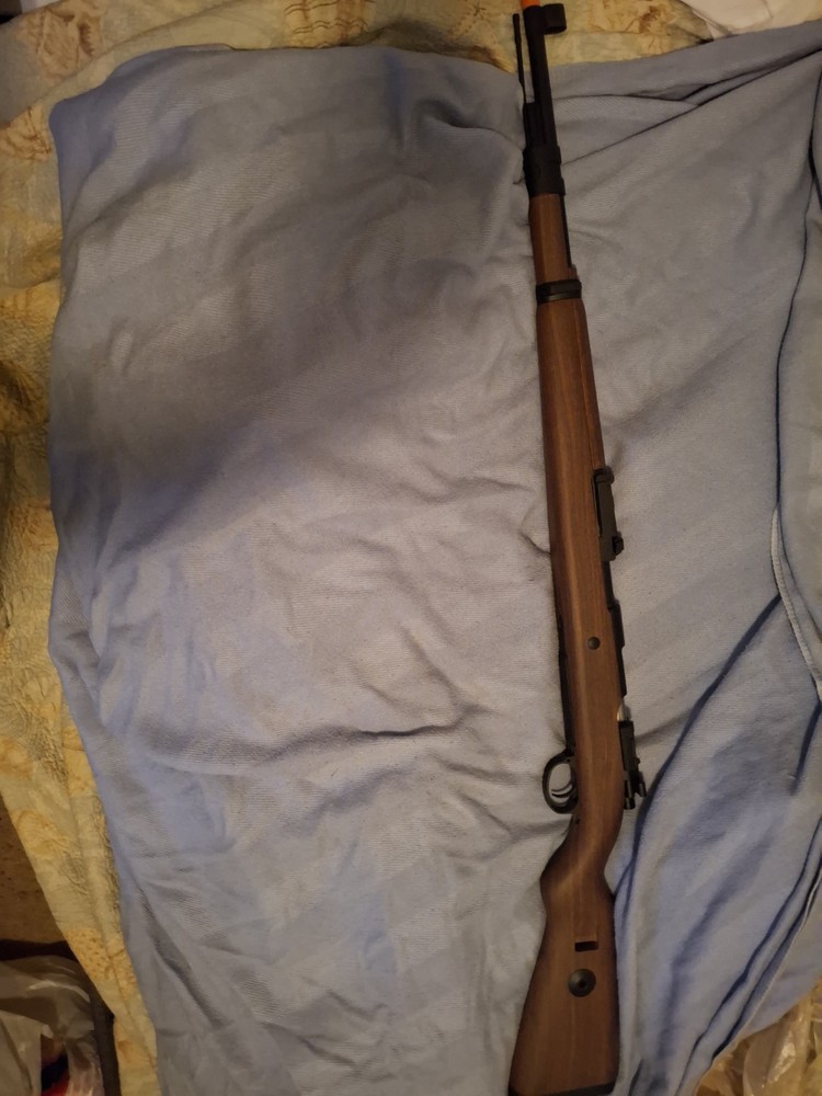 Airsoft Gun