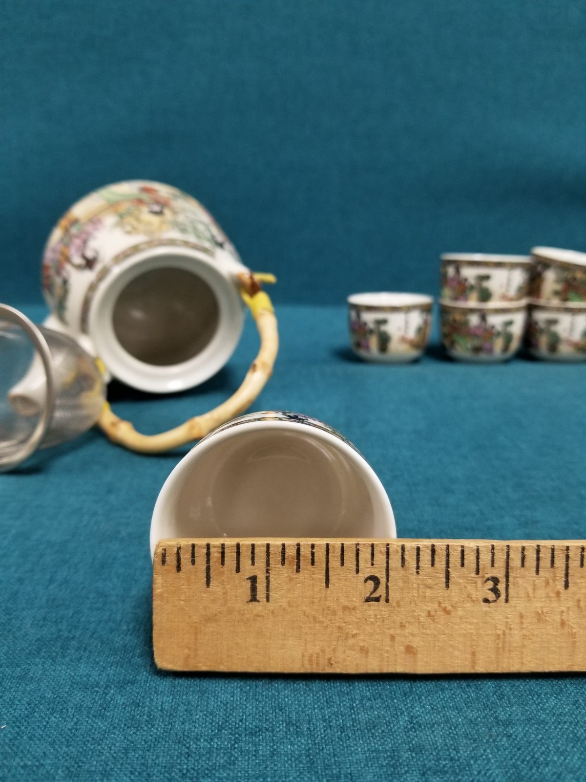 VTG Porcelain Chinese Teapot + 6 Cups + Tea Steeper Insert Souvenir Collectible