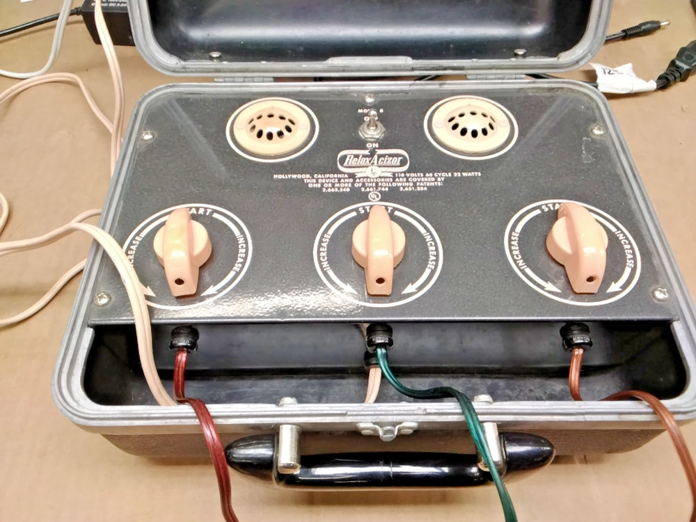 RelaxAcizor Model 5 Vintage Muscle Stimulator