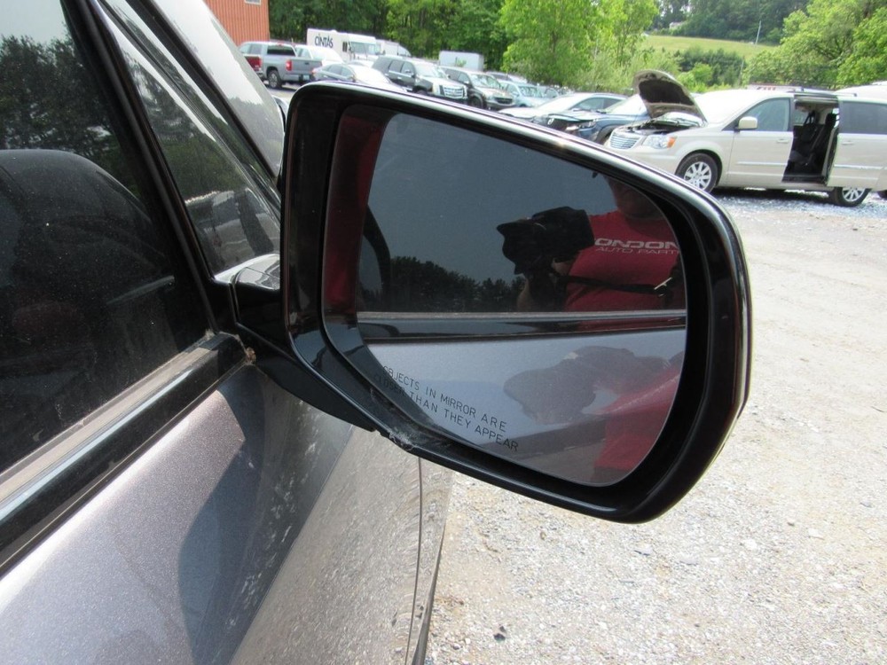 MDX 2019 Glove Box 1050233