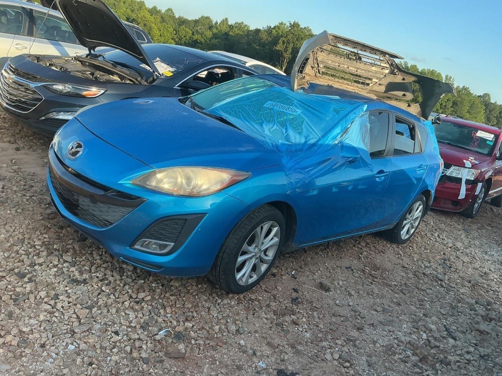 3 2010 Glove Box 4714040