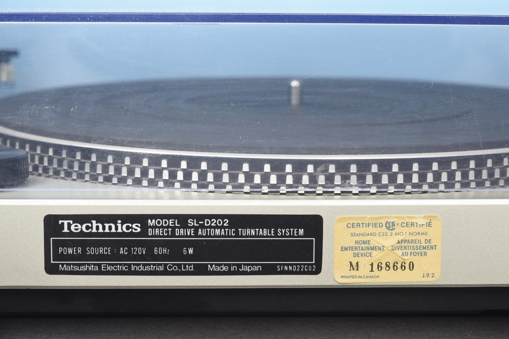 Technics SL-D202 Direct Drive Automatic Turntable System Ortofon VMS3E Cartridge