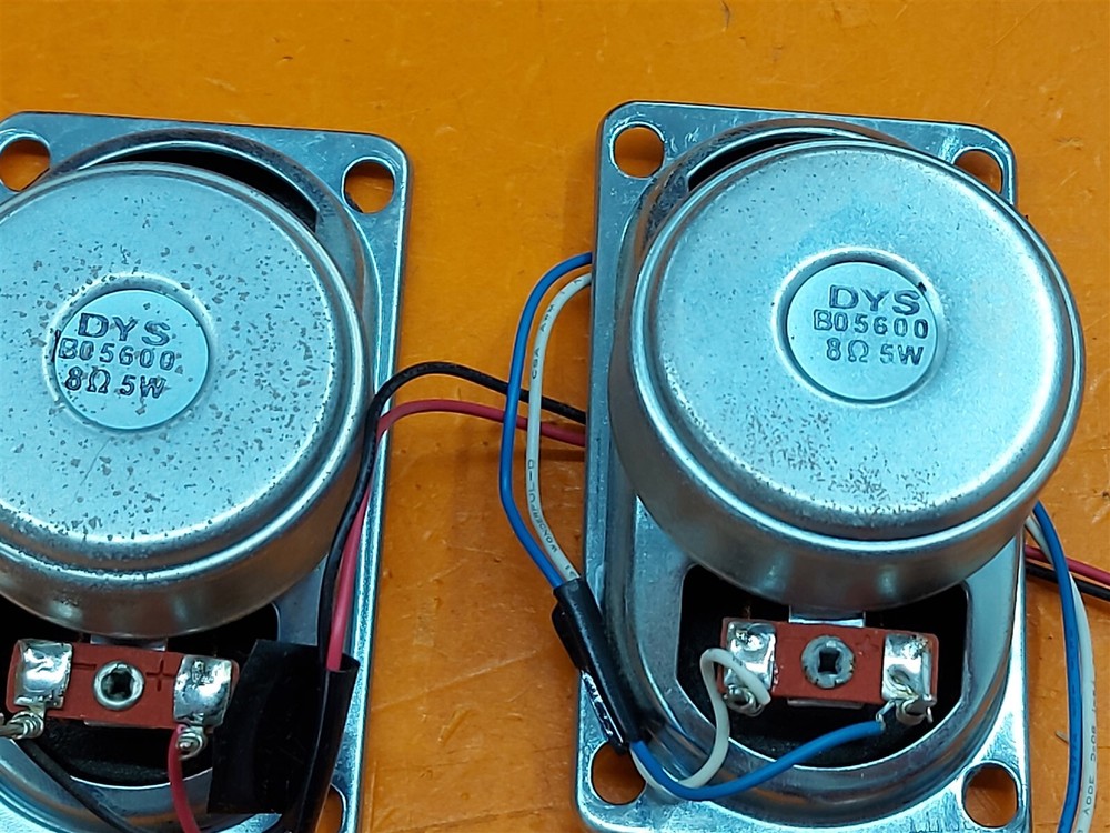 ⭐️⭐️⭐️⭐️⭐️ TV Sanyo DP26647 Speaker Set B05600