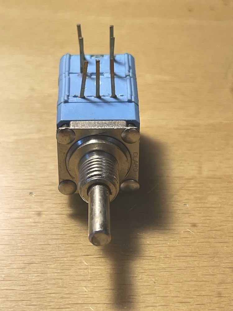 Clarostat push/pull 1 K ohm potentiometer CM46399.