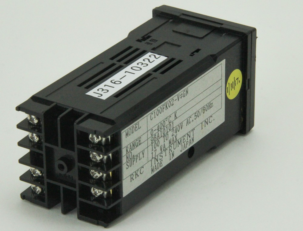 10322 RKC REX-C100 TEMPERATURE CONTROLLER C100FK02-V*GN