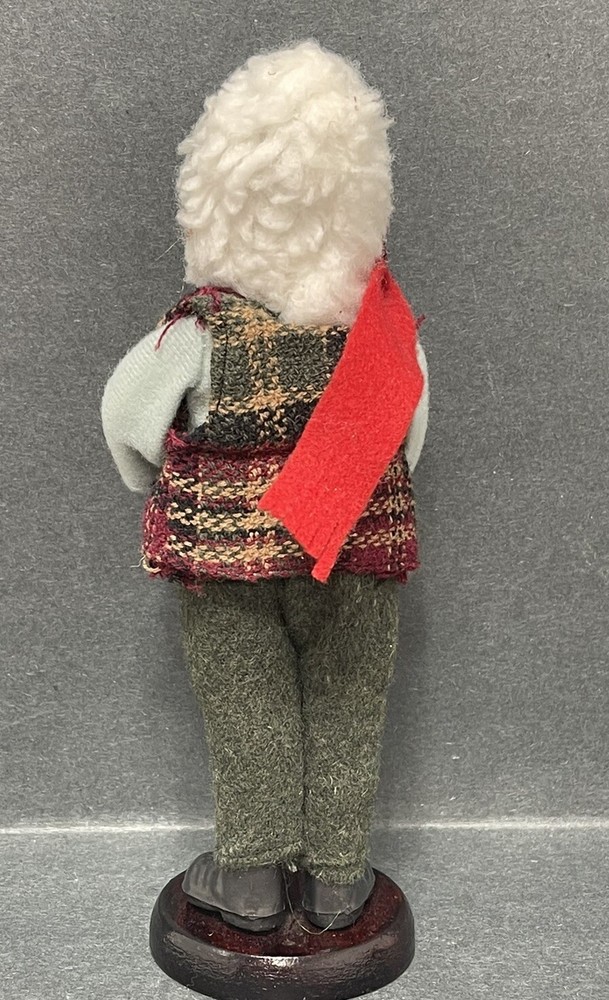 Angelo Second Tenor Caroler Figurine