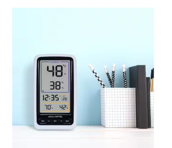 AcuRite Indoor/Outdoor Wireless Thermometer with Humidity and Clock 01128HD