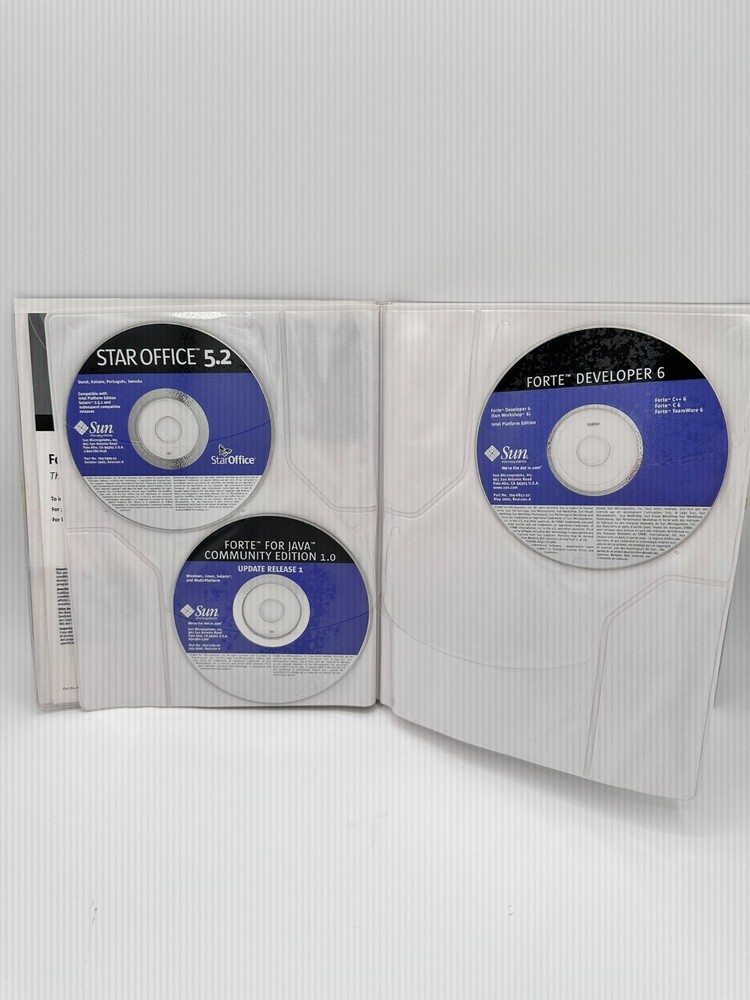 Sun Microsystems 2000 Solaris 8 Intel Edition 10/00 13CDs & Bonus Software