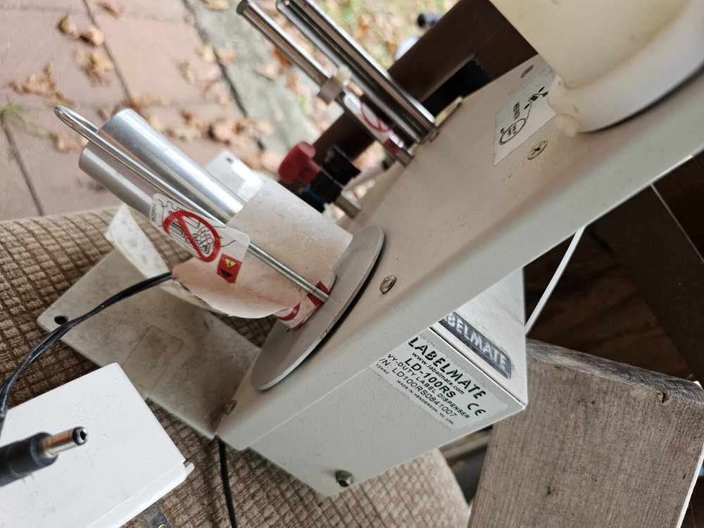 LABELMATE LD-100 Label Dispenser
