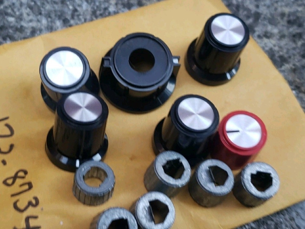 New Heathkit Parts Pack #172-8734 (Knobs + Inner Control Knobs)