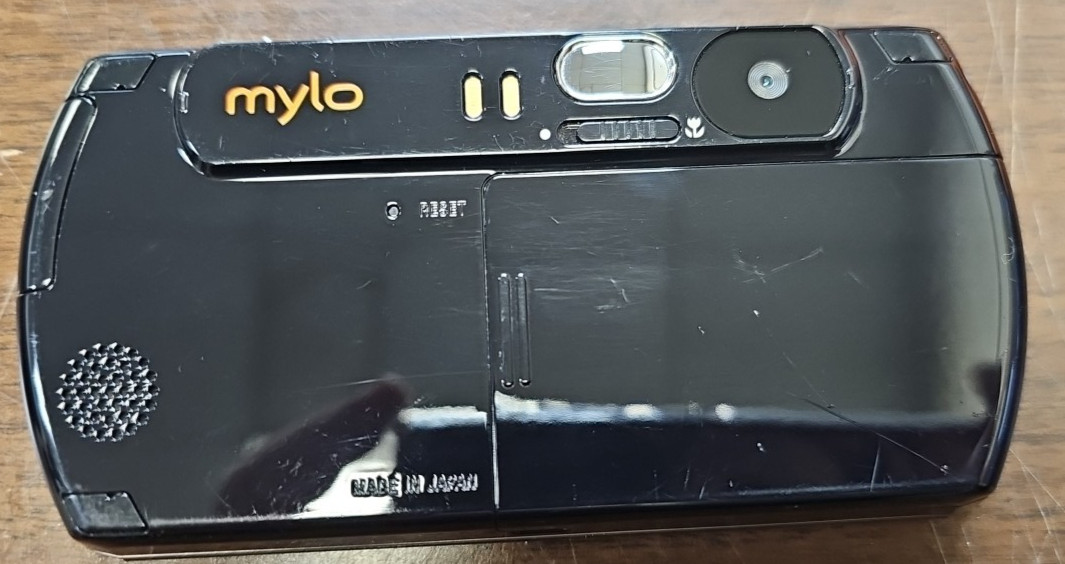 Sony Mylo 2 (AK8COM-2) Personal Communicator LCD with Free Shipping