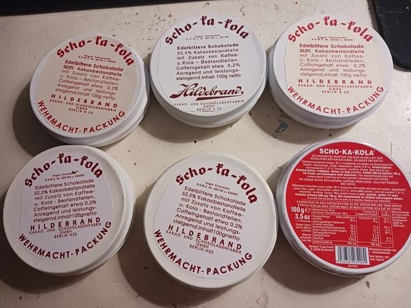 scho-ka- in a WW2 Reproduction can with a 1941 label. New and eatable