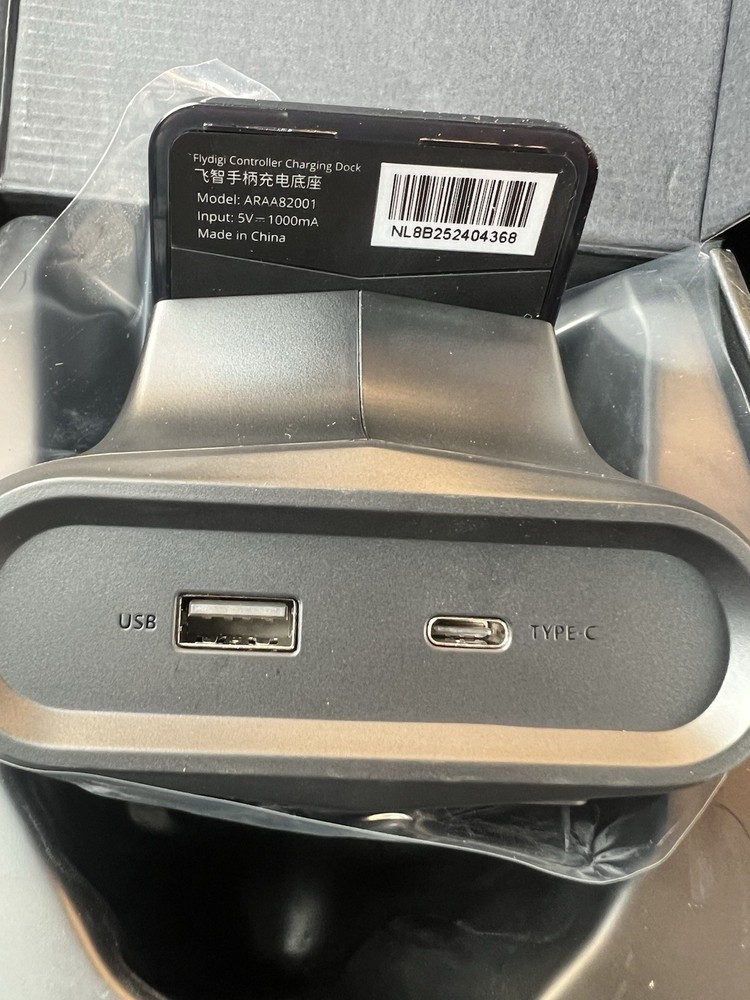 Flydigi Vader 4 Pro, Vader 3 Wireless Magnetic Charging Dock for Game Controller