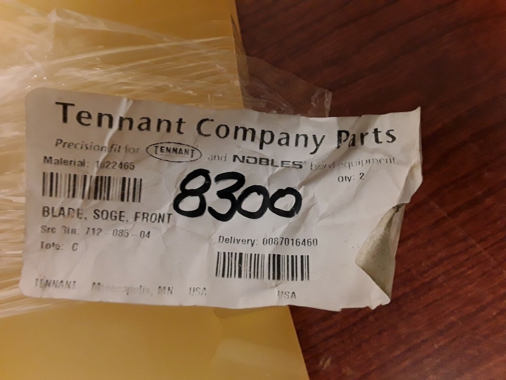 Tennant Front Squeegee Blade 1022465