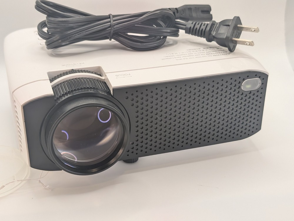 Apeman Portable Mini Projector LC350 - Excellent Condition - Fully Functional.