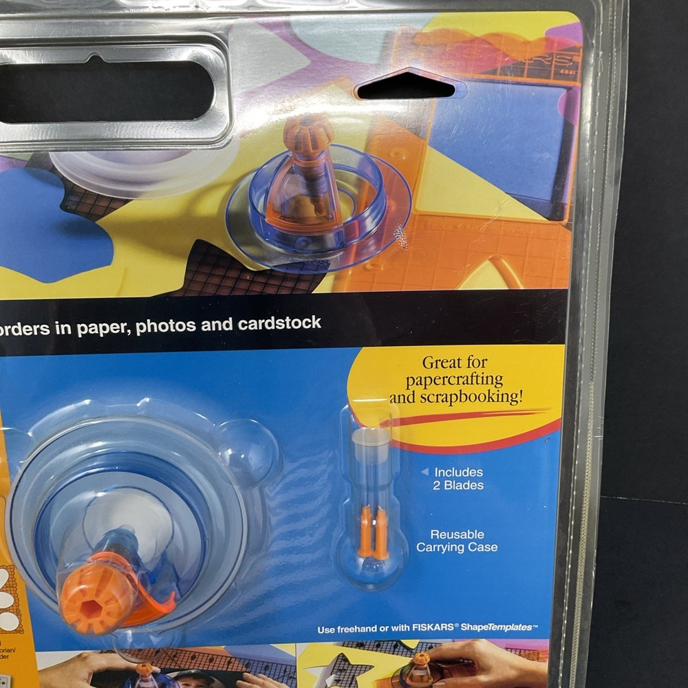 Fiskars ShapeCutter And Shape Template Starter Set scrapbooking paper cutter