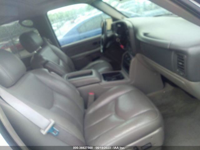 SUBCHEV15 2005 Glove Box 4649111