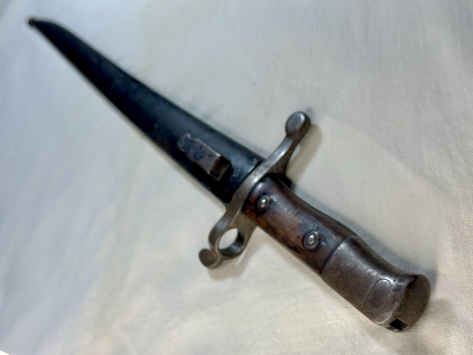 1886 WWII Portuguese Bayonet with scabbard