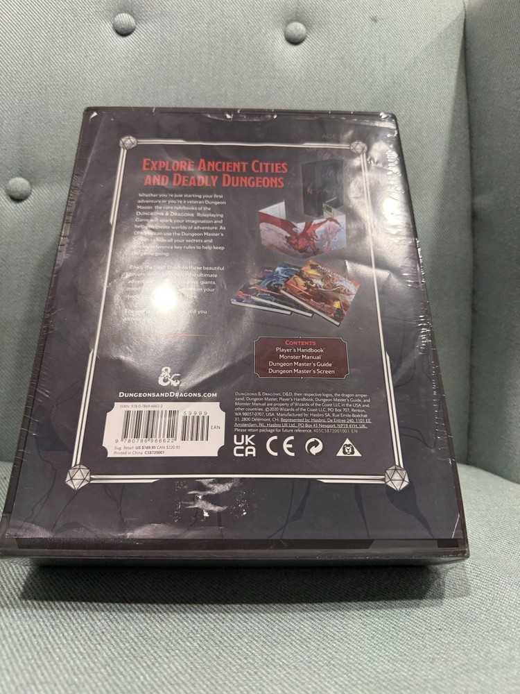 Dungeons and Dragons Core Rulebook Gift Set New