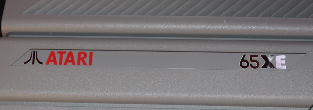 Atari 65XE Personal Computer Tested Working w/ Games and Cables AO4077664