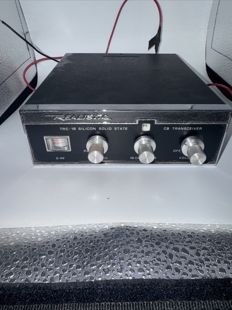 Realistic TRC-18 CB Transceiver 12 Channels Letters A-L Untested